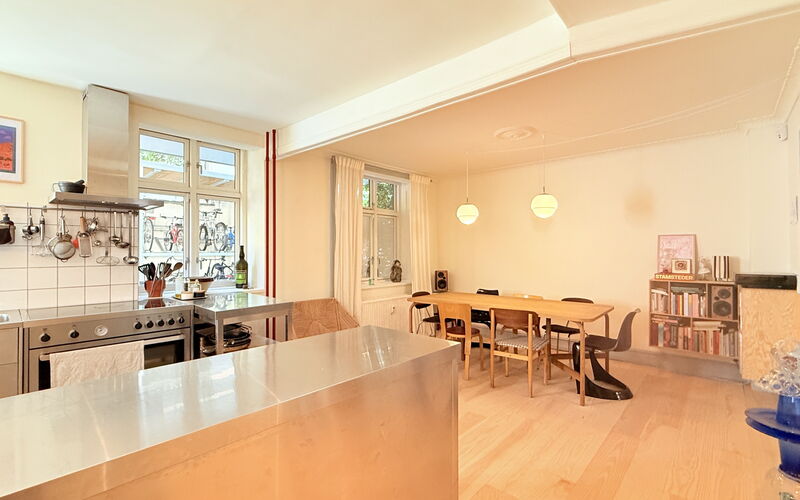 Nørrebro - Cozy Area - 2 People -1 Br: Esszimmer, Küche