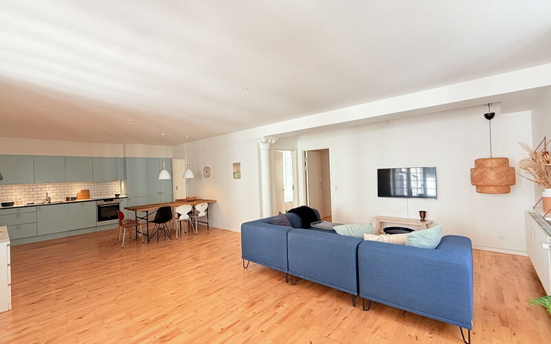 Inner City - 4br - 2 Bath - 7 People: Wohnzimmer